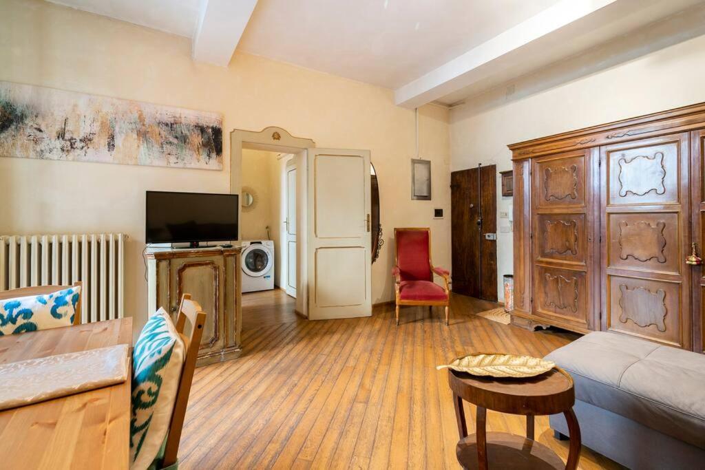 Appartamento Elegante E Centrale La Foglia D'Oro โบโลญญา ภายนอก รูปภาพ