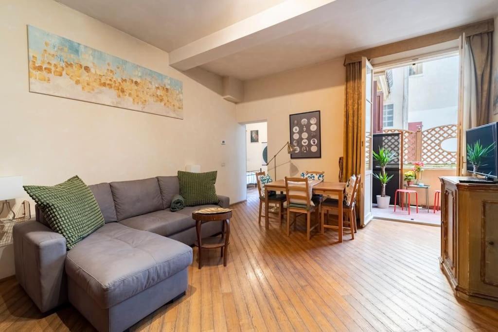 Appartamento Elegante E Centrale La Foglia D'Oro โบโลญญา ภายนอก รูปภาพ