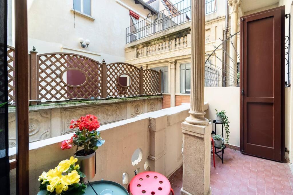 Appartamento Elegante E Centrale La Foglia D'Oro โบโลญญา ภายนอก รูปภาพ